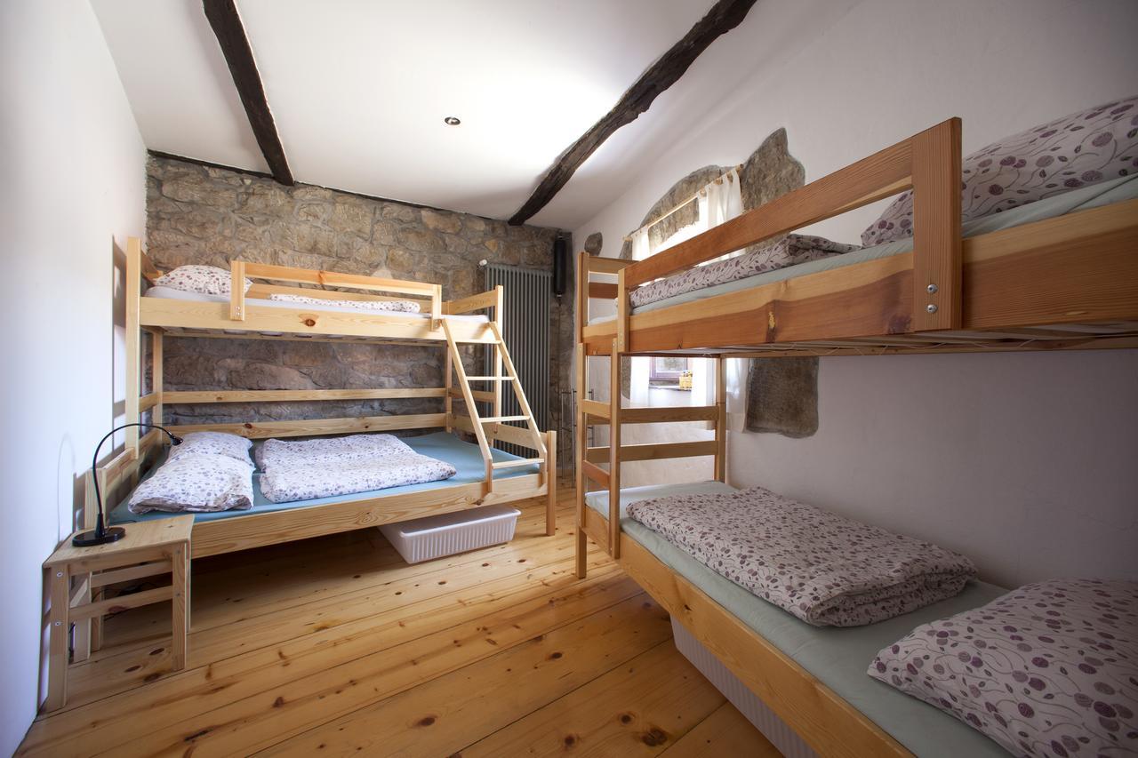 Hostel Xaxid Črni Kal Екстериор снимка