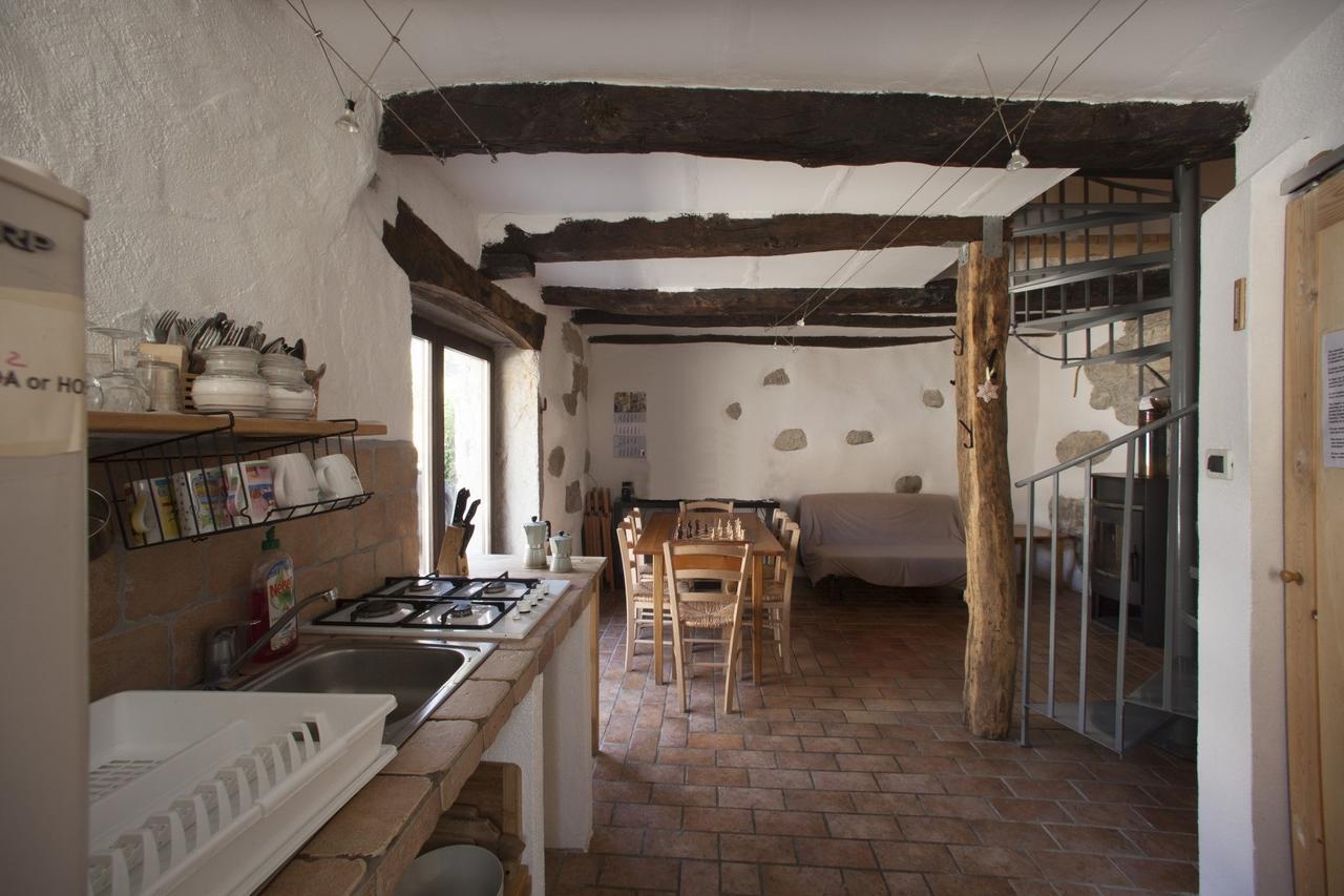 Hostel Xaxid Črni Kal Екстериор снимка